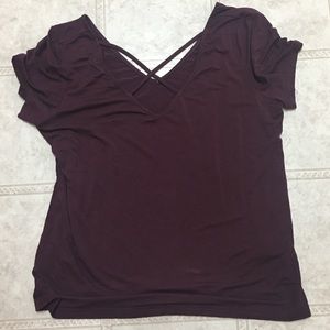 Maroon cross cross Tee